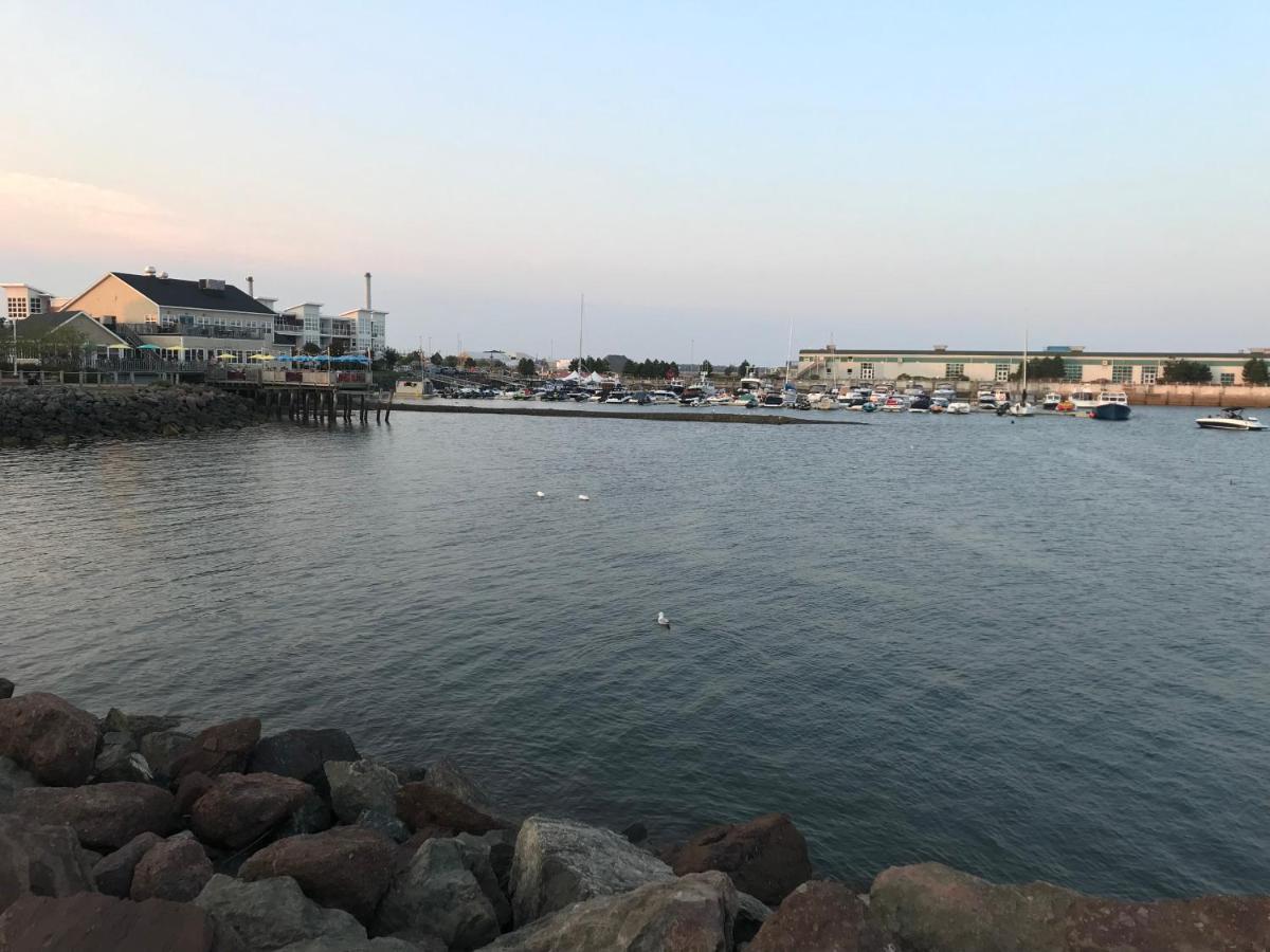 Water Suites Charlottetown Bagian luar foto