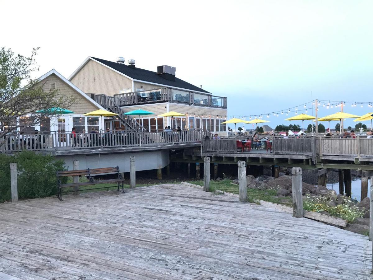 Water Suites Charlottetown Bagian luar foto